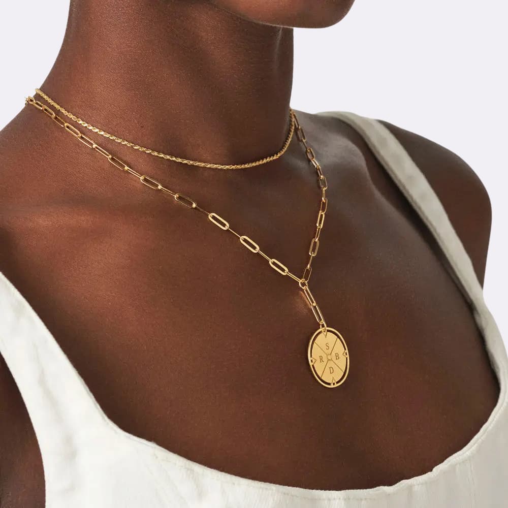 Collier Médaillon Gravé
